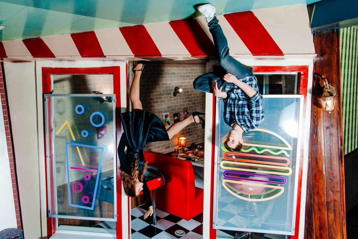 перевернутый город вднх